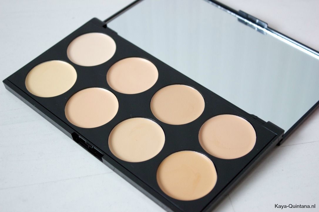 Review Makeup revolution ultra cover and conceal palette Kaya